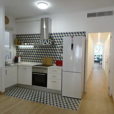 Diseno Y Confort En El Centro De דירה *